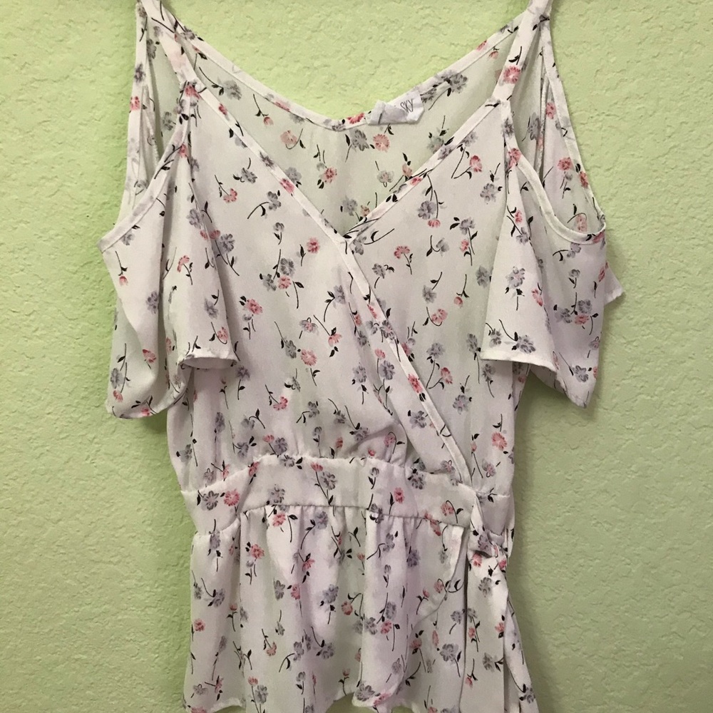 💐Sienna Sky floral off the shoulder top💐